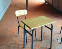 صناعة-و-تصنيع-table-scolaire-et-chaise-metallique-بني-تامو-بوزريعة-الجزائر