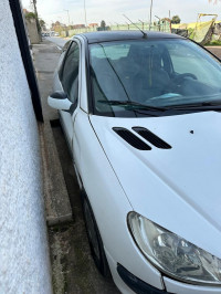 voitures-peugeot-206-2000-larbaa-blida-algerie