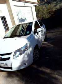 voitures-chevrolet-aveo-5-portes-2012-akbou-bejaia-algerie