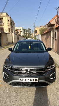 سيارات-volkswagen-t-roc-2023-درارية-الجزائر