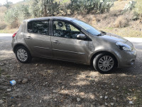 voitures-renault-clio-3-2011-dynamique-settara-jijel-algerie