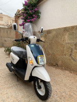 motos-et-scooters-vms-cuxi-2-2023-beni-messous-alger-algerie