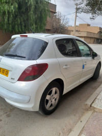 voitures-peugeot-207-2011-allure-tlemcen-algerie