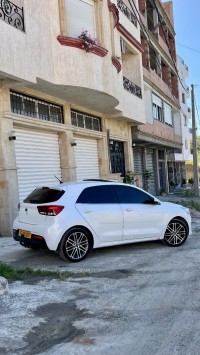 سيارات-kia-rio-2018-ex-تيزي-وزو-الجزائر