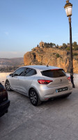 voitures-renault-clio-5-2022-evolution-constantine-algerie