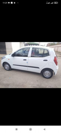 voitures-hyundai-i10-2013-el-hadjar-annaba-algerie