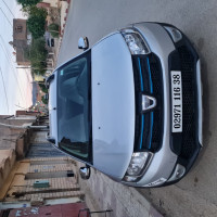 voitures-dacia-sandero-2016-lardjem-tissemsilt-algerie