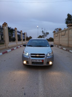 voitures-chevrolet-aveo-4-portes-2015-hassi-bahbah-djelfa-algerie