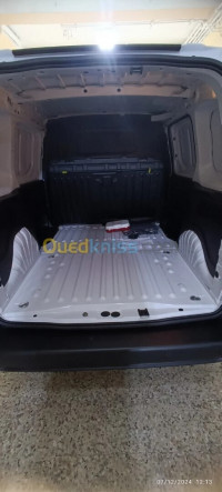 voitures-fiat-doblo-2024-annaba-algerie