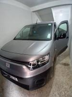 voitures-fiat-doblo-2024-italian-jijel-algerie