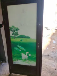 porte d'entrée et porte de cuisine 