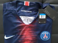 Maillot de football PSG Nike saison 2018-2019 Neuf avec étiquettes