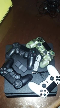 ps4 slim 1to flashé 11.00 04 manettes + dongle v4