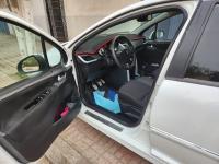 voitures-peugeot-207-2012-sportium-biskra-algerie