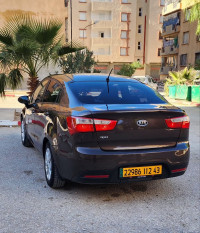 voitures-kia-rio-5-portes-2012-style-telerghma-mila-algerie