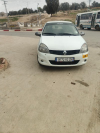 voitures-renault-clio-campus-2012-bye-hamma-bouziane-constantine-algerie