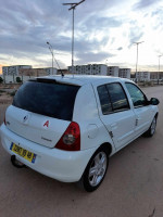 voitures-renault-clio-campus-2013-bye-relizane-algerie