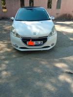 citadine-peugeot-208-2014-allure-guelma-algerie