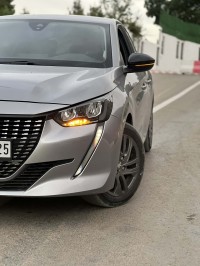 سيارات-peugeot-208-2022-style-قسنطينة-الجزائر