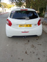 voitures-peugeot-208-2014-batna-algerie