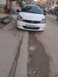 voitures-renault-clio-campus-2014-bordj-el-kiffan-alger-algerie