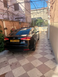 voitures-kia-cerato-2018-full-option-blida-algerie