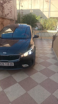 voitures-kia-cerato-2018-full-option-blida-algerie