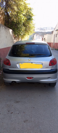 voitures-peugeot-206-2007-annaba-algerie