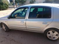 voitures-renault-clio-campus-2012-bye-el-abadia-ain-defla-algerie