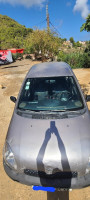 voitures-toyota-yaris-2004-larhat-tipaza-algerie