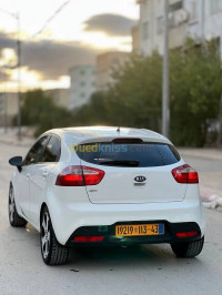 voitures-kia-rio-5-portes-2013-telerghma-mila-algerie