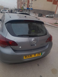 voitures-opel-astra-2011-constantine-algerie