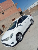 voitures-toyota-yaris-sedan-2014-el-hachimia-bouira-algerie