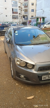 voitures-chevrolet-sonic-hatchback-2014-hussein-dey-alger-algerie