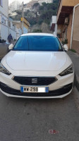 moyenne-berline-seat-leon-2021-style-rais-hamidou-alger-algerie