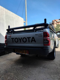 utilitaire-toyota-hilux-2015-azazga-tizi-ouzou-algerie