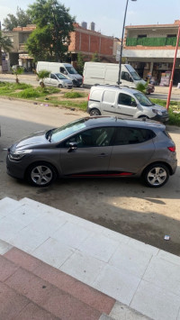 voitures-renault-clio-4-2013-dynamique-larbaa-blida-algerie