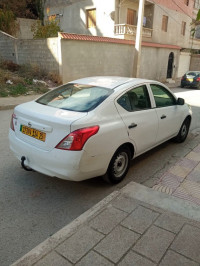 voitures-nissan-sunny-2014-constantine-algerie