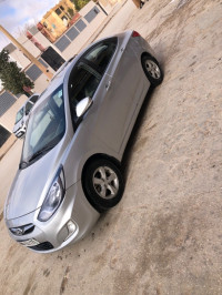 voitures-hyundai-accent-rb-5-portes-2014-djelfa-algerie