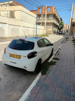 voitures-peugeot-208-2012-allure-bordj-bou-arreridj-algerie