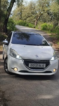 سيارات-peugeot-208-2014-allure-سطيف-الجزائر