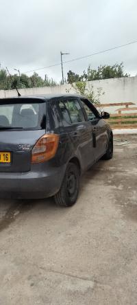 سيارات-skoda-fabia-2009-بوزريعة-الجزائر