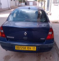 voitures-renault-clio-classique-2004-tlemcen-algerie