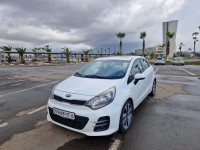 voitures-kia-rio-5-portes-2015-dar-el-beida-alger-algerie