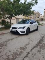 moyenne-berline-seat-leon-2014-bejaia-algerie