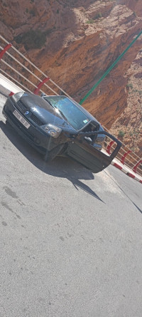 voitures-renault-clio-2-2002-bouchagroun-biskra-algerie