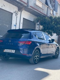 سيارات-seat-leon-2018-fr-عموشة-سطيف-الجزائر