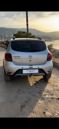 voitures-dacia-sandero-2018-stepway-sidi-akkacha-chlef-algerie