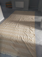 carpet-rugs-tapis-artisanal-faite-a-la-main-utiliser-comme-deco-couverture-100-pure-laine-tizi-ouzou-algeria