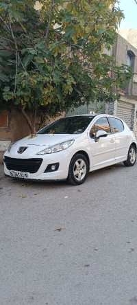 voitures-peugeot-207-2012-setif-algerie